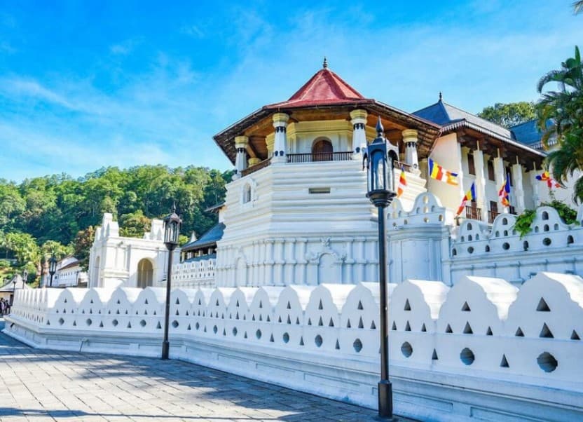 Welcome to Kandy: UNESCO World Heritage city.